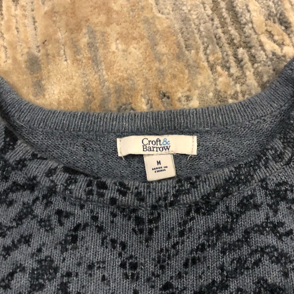 Croft & Barrow medium animal print sweater blue/navy